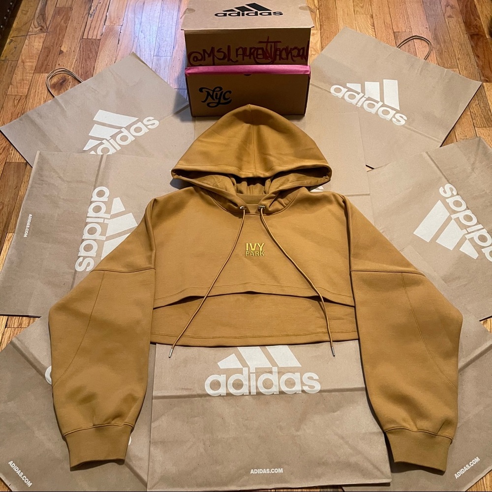 IVY PARK 👑🐝 Adidas 🖤 The Drip: Hooded Shrug